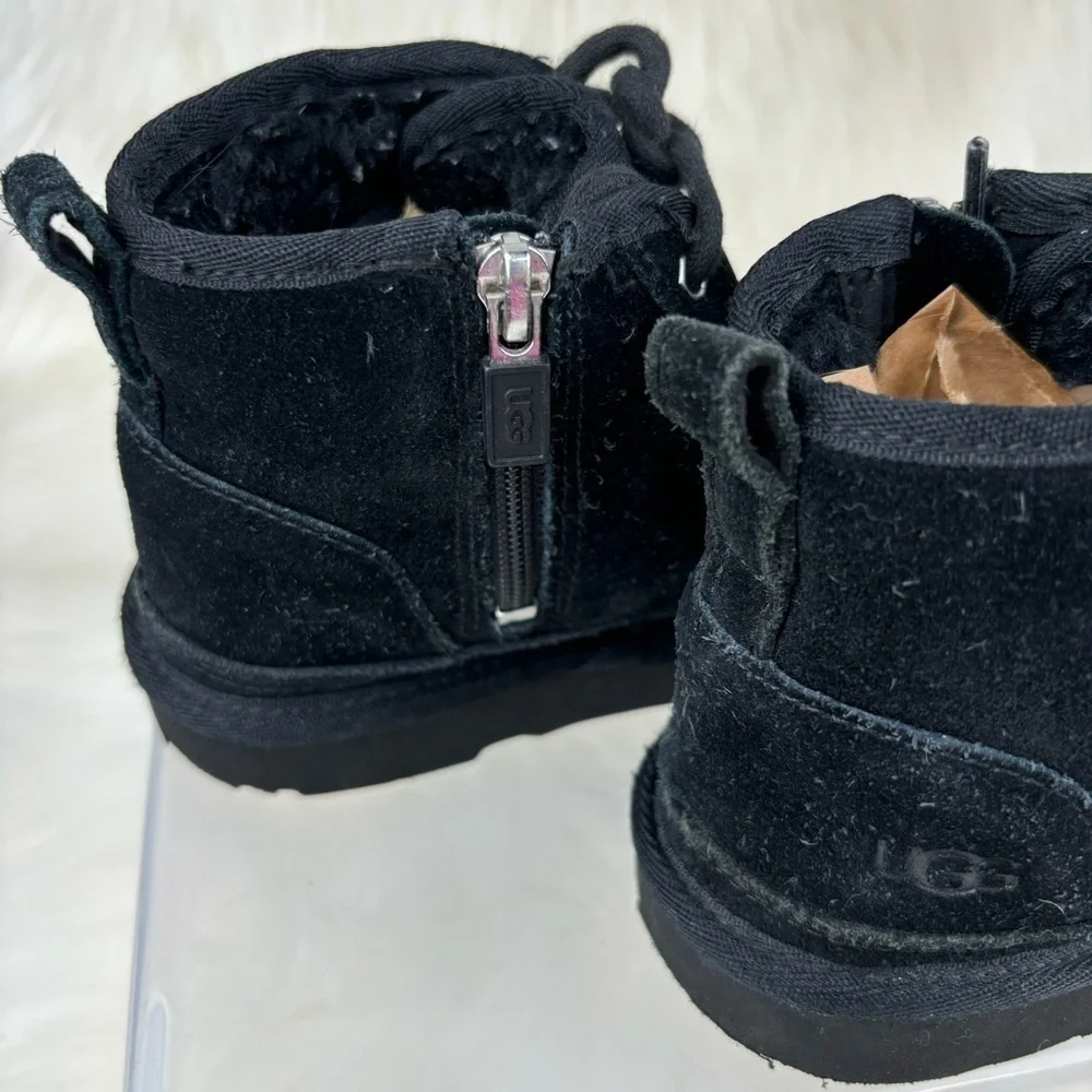 UGG NEUMELL CHUNKY ANKLE KIDS BOOTIES SIZE 12